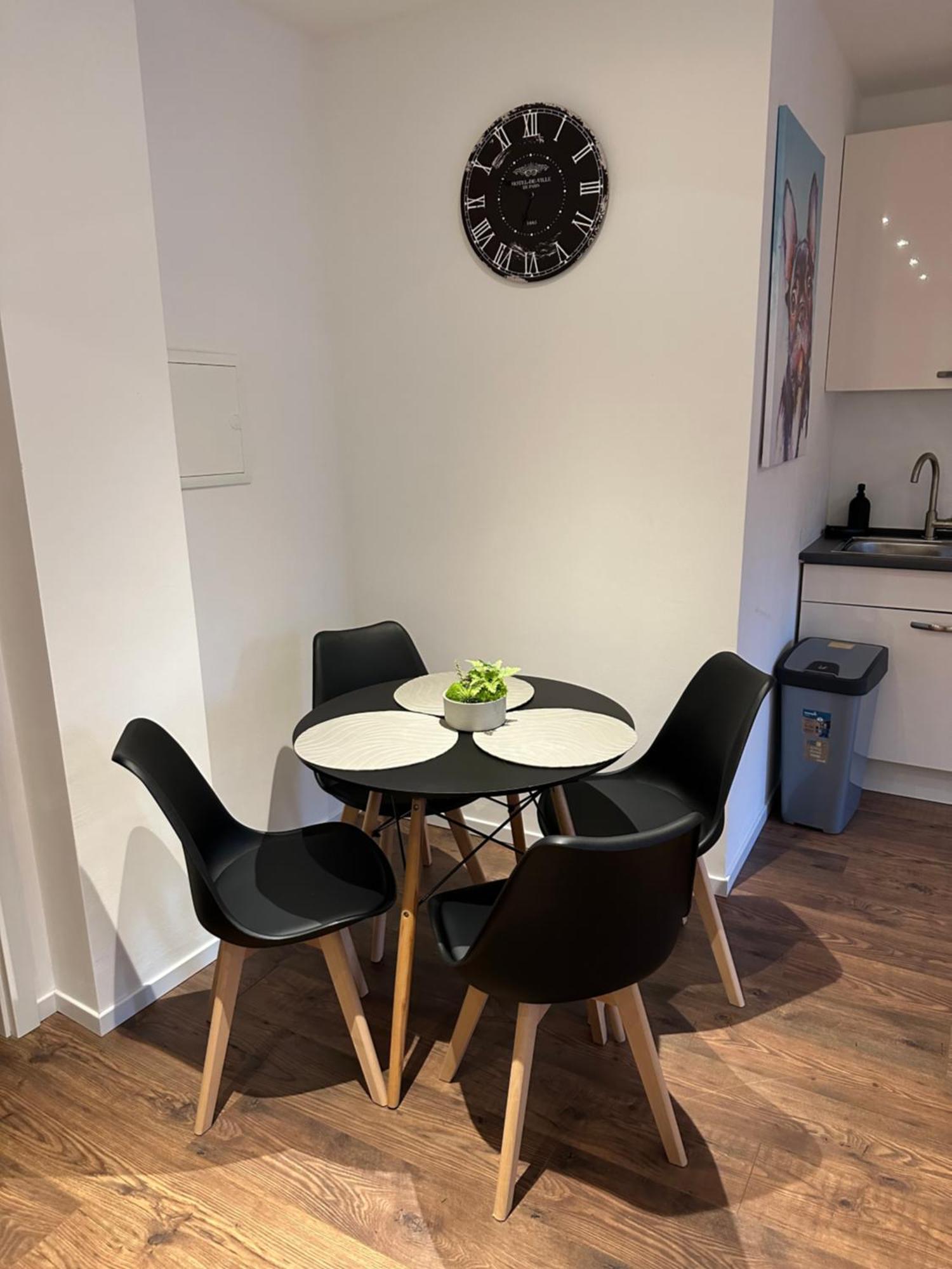 Mola Apartments-apartment Im Herdecker Zentrum Fuer 3 Gaeste-gratis Parkplatz-highspeed Wlan-auch Fuer Langzeit Geeignet